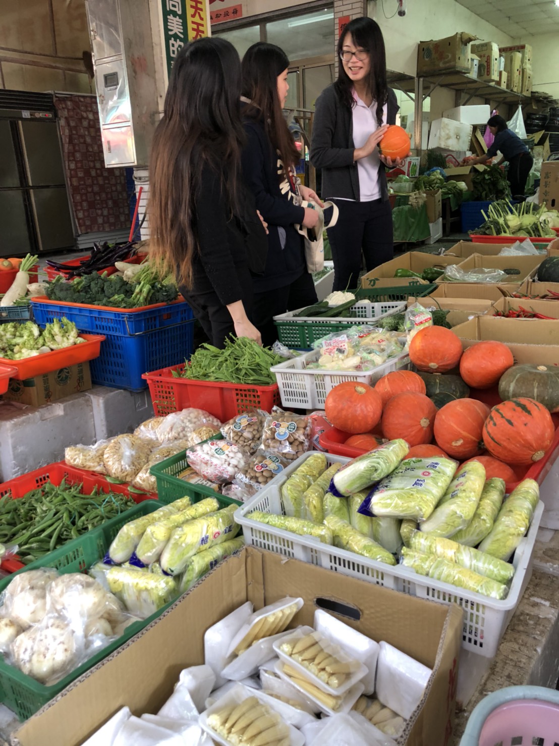 蔬菜的熱量低、纖維質高，營養師提醒勿把全穀根莖類當蔬菜吃。 圖：新頭殼資料照