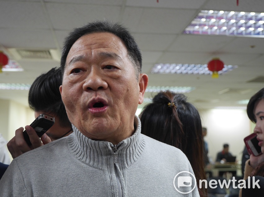 對於台北市長柯文哲談財政，指局處追加預算「來一個罵一個」，台大教授李錫錕批評，柯羞辱自己認命的局處首長來抬高自己，且還自鳴得意。 圖：新頭殼資料照