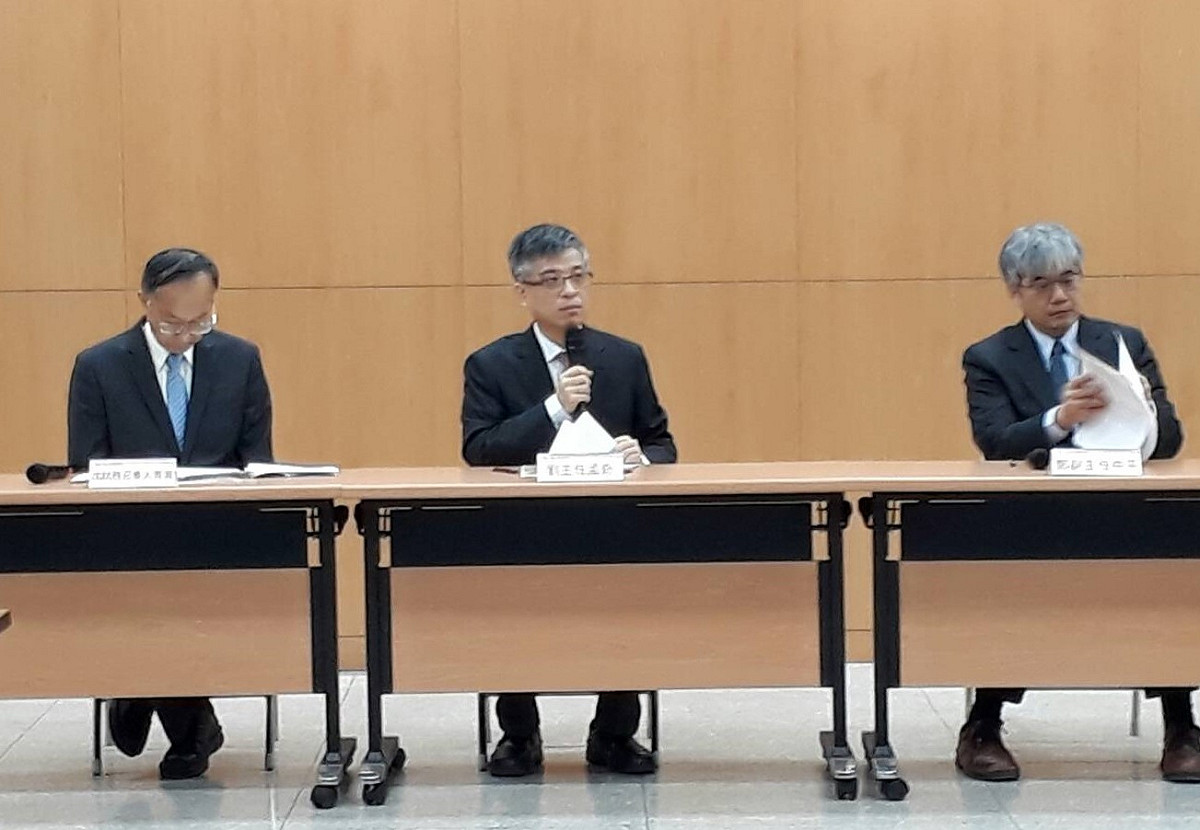 大考中心今天（23日）公布學測成績並在今天寄發成績單、上午9時開放考生上網查詢成績。 圖：陳香蘭／攝