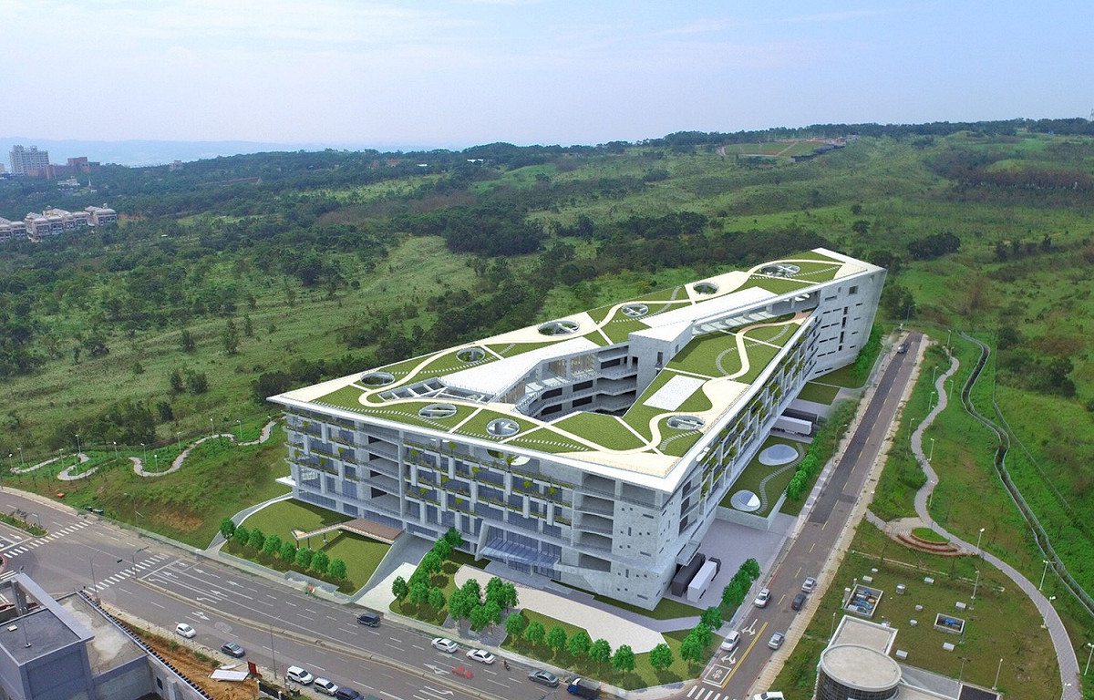 關於精密機械科技創新園區二期西側1.65公頃土地，中市府將規劃興建地上六層、地下一層的標準廠房，完成後將可提供39個廠房，預計採租售並行方式，提供工業生產及試驗使用。 圖：台中市政府／提供