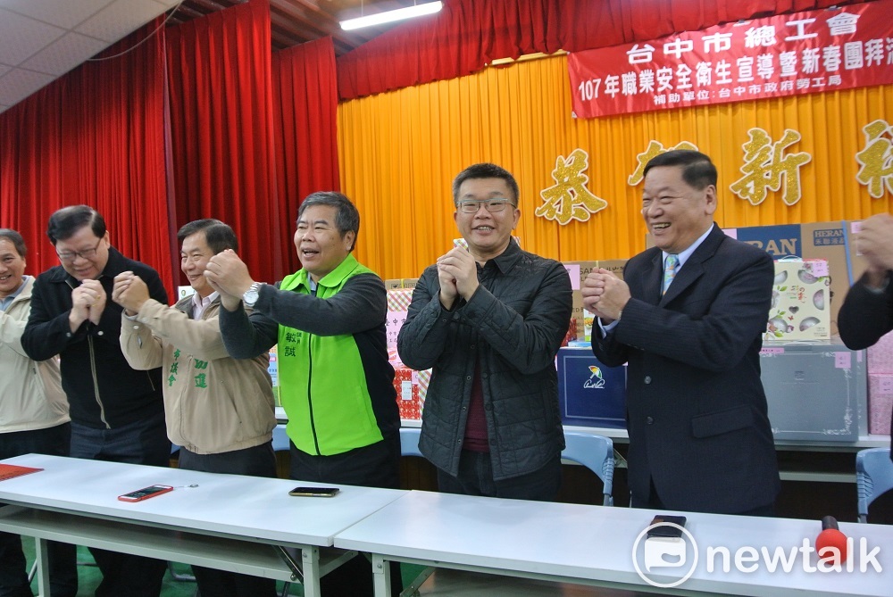 蔡其昌參加台中市總工會團拜。 圖：唐復年/攝