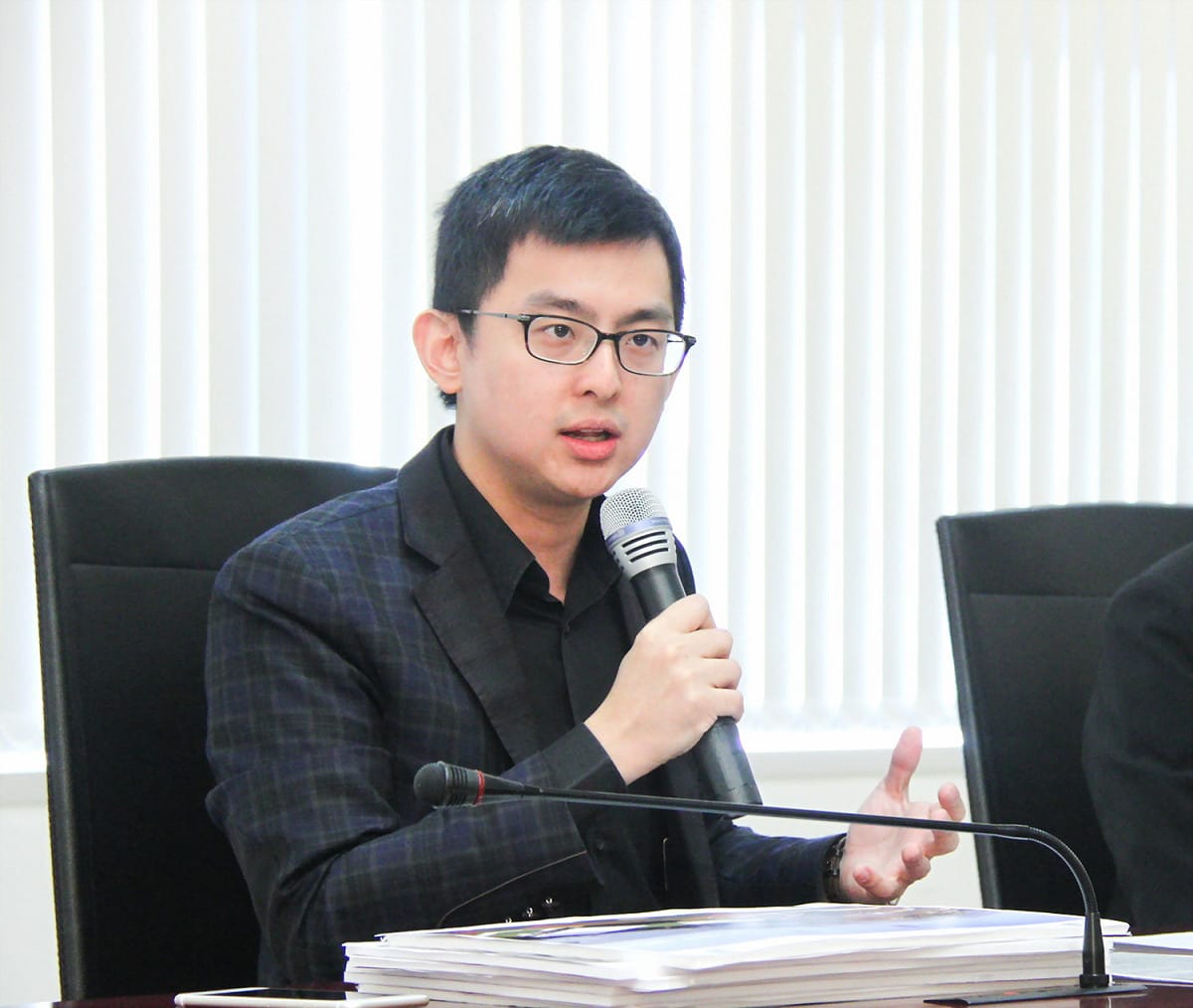卓冠廷盼國民黨停止負面手法選舉。 圖 : 台中市政府/提供