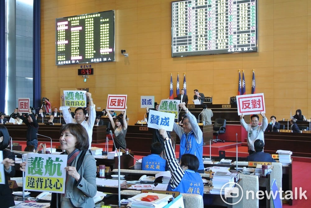 台中市議會首度以表決方式審查預算，結果綠營大勝。 唐復年/攝