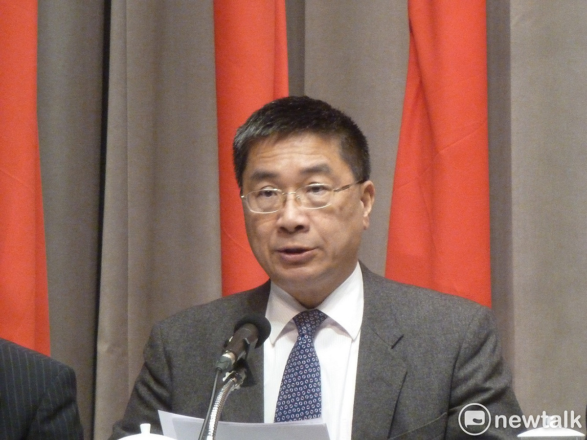 行政院長發言人徐國勇今（1）日表示，他上午派出發言人辦公室的秘書到各個賣場實地查訪衛生紙銷售情況並照相回來，結果很多賣場都沒有缺貨。 圖：新頭殼資料照片
