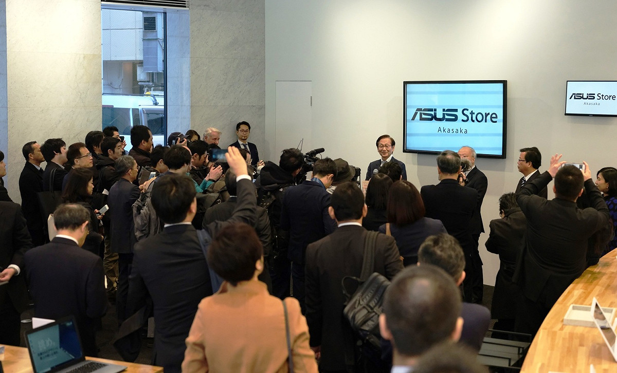 華碩海外第一家全方位直營旗艦店開幕盛況。 圖：ASUS/提供