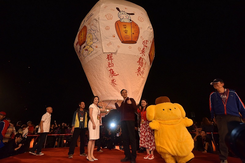 今年活動亮點是三麗鷗明星主燈。 圖：新北市觀旅局／提供