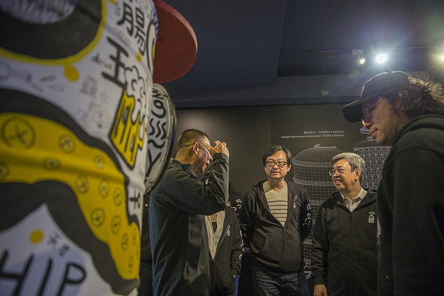 陳建仁說，這次展覽，將台灣新世代的音樂創作，以及視覺藝術，集合呈現在同一個載體上，充滿了年輕人的創作能量，充分說明了「文化就是生活，文化也是創作」。 圖：中華文化總會／提供