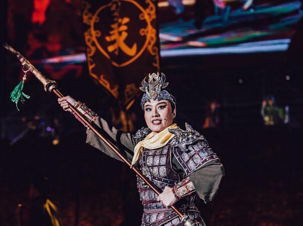 2018高雄春天藝術節開幕劇《見城》今(3)晚間於左營舊城東門前隆重演出。 明天晚上七點，還有一場，免費入場。 圖:翻攝自唐美雲劇臉書