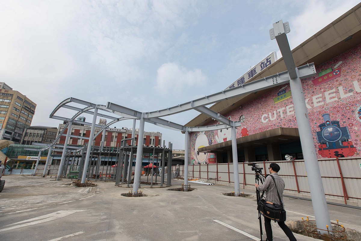 為配合整體都市規劃，基隆市政府將拆除國光客運基隆站，而臨時後車站的建設預計3月底前完成。 圖：基隆市政府/提供
