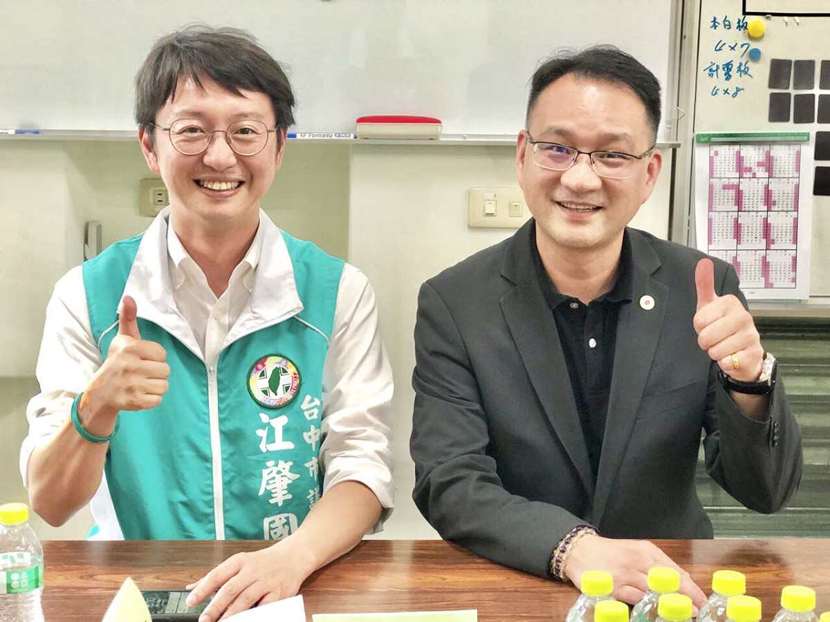 江肇國由阮昭雄陪同辦妥提名登記。 圖 : 江肇國服務處/提供