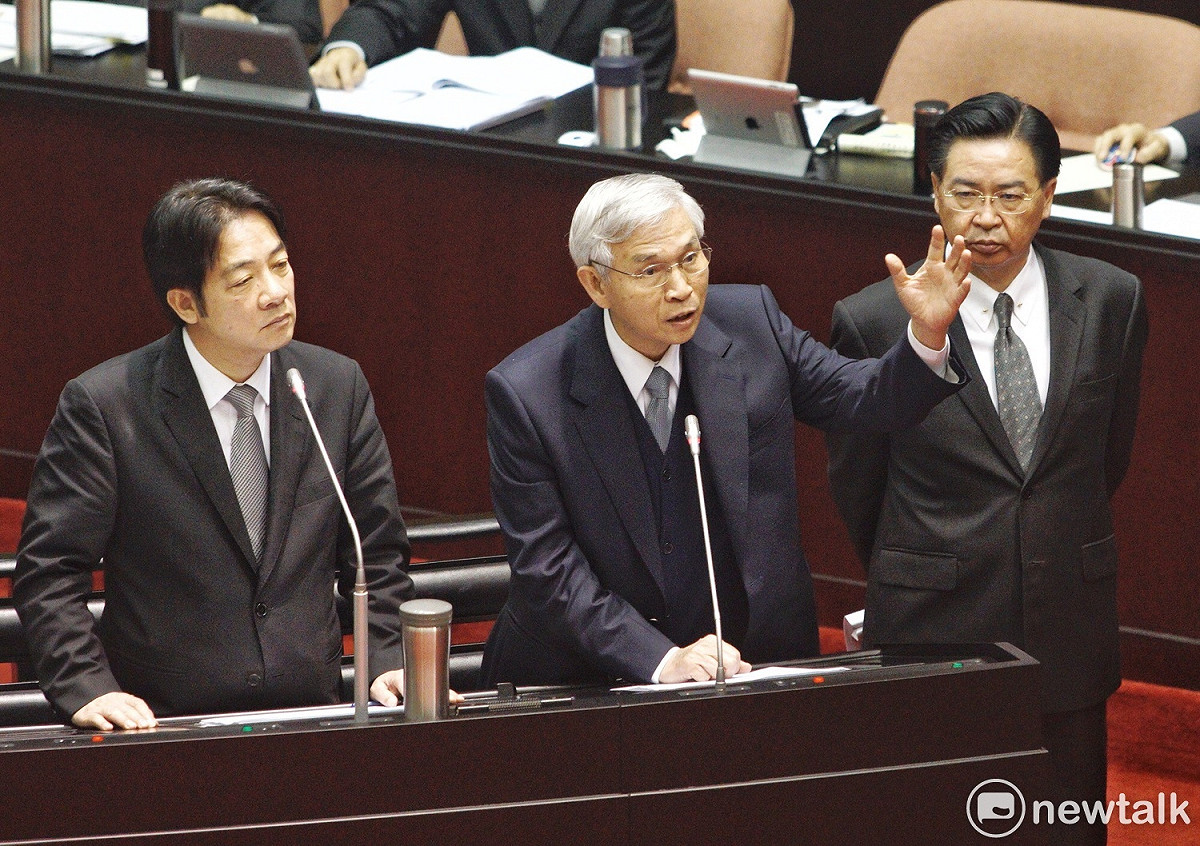 行政院長賴清德上午率行政團隊赴立法院備詢。 圖：張良一／攝