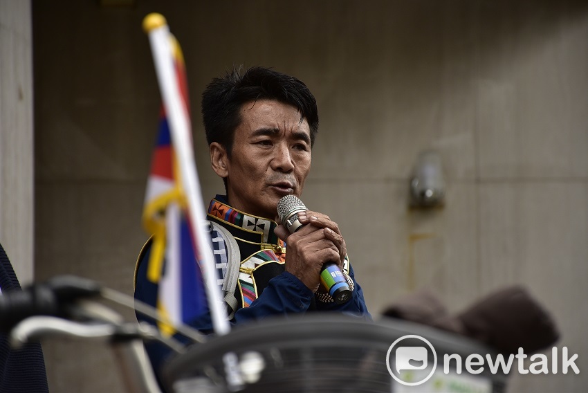 來台20年的西藏台灣人權連線理事長扎西慈仁表示，在台灣發起遊行，是為了可以影響中國，期盼藏人能回到宗教、文化、語言與思想自由的西藏。 圖：趙婉淳／攝