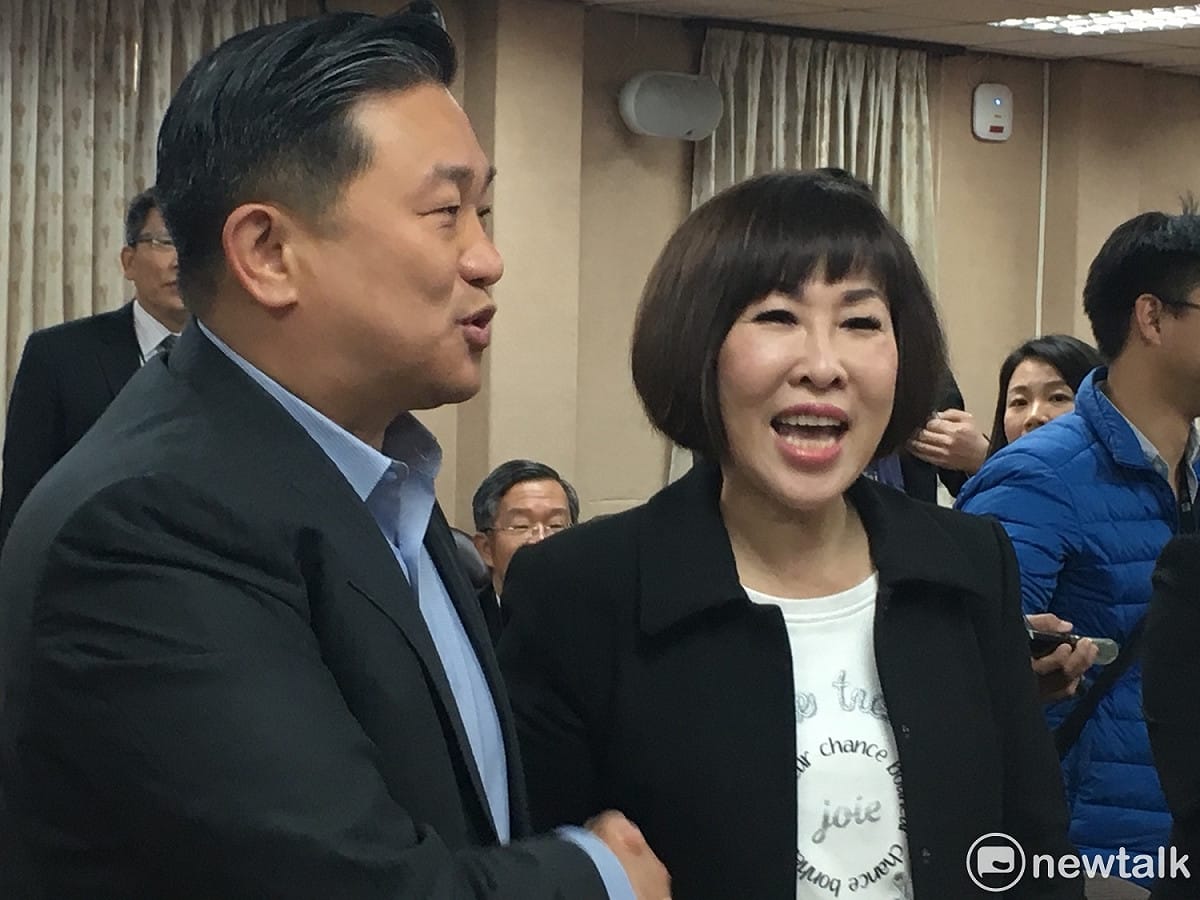 立法院今（8）天舉行委員會召委選舉，國民黨搶到７席，民進黨保住９席。 圖：黃韋銓／攝