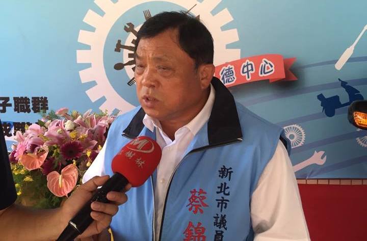 曾潛逃中國而未服刑的蔡錦賢，當選過第一屆與第二屆新北市議員。 圖：新頭殼資料照片