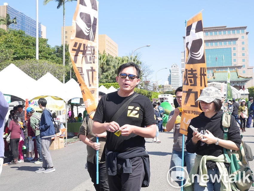時代力量主席黃國昌也親自到場參加遊行。 圖：趙婉淳／攝