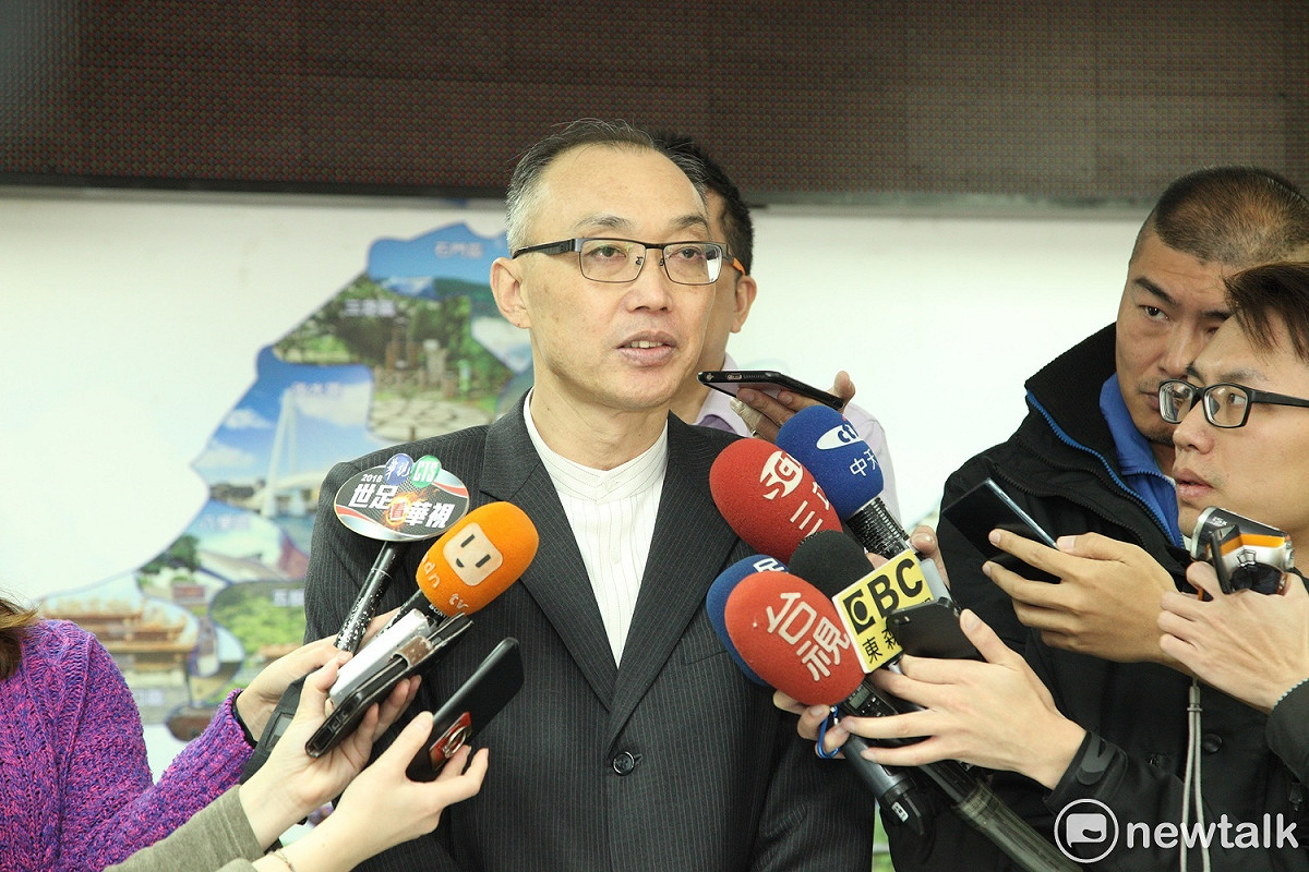 侯友宜競選辦公室主任謝政達呼籲中央尊重公告內容，不要輕易改變遊戲規則。 圖：林昀真／攝