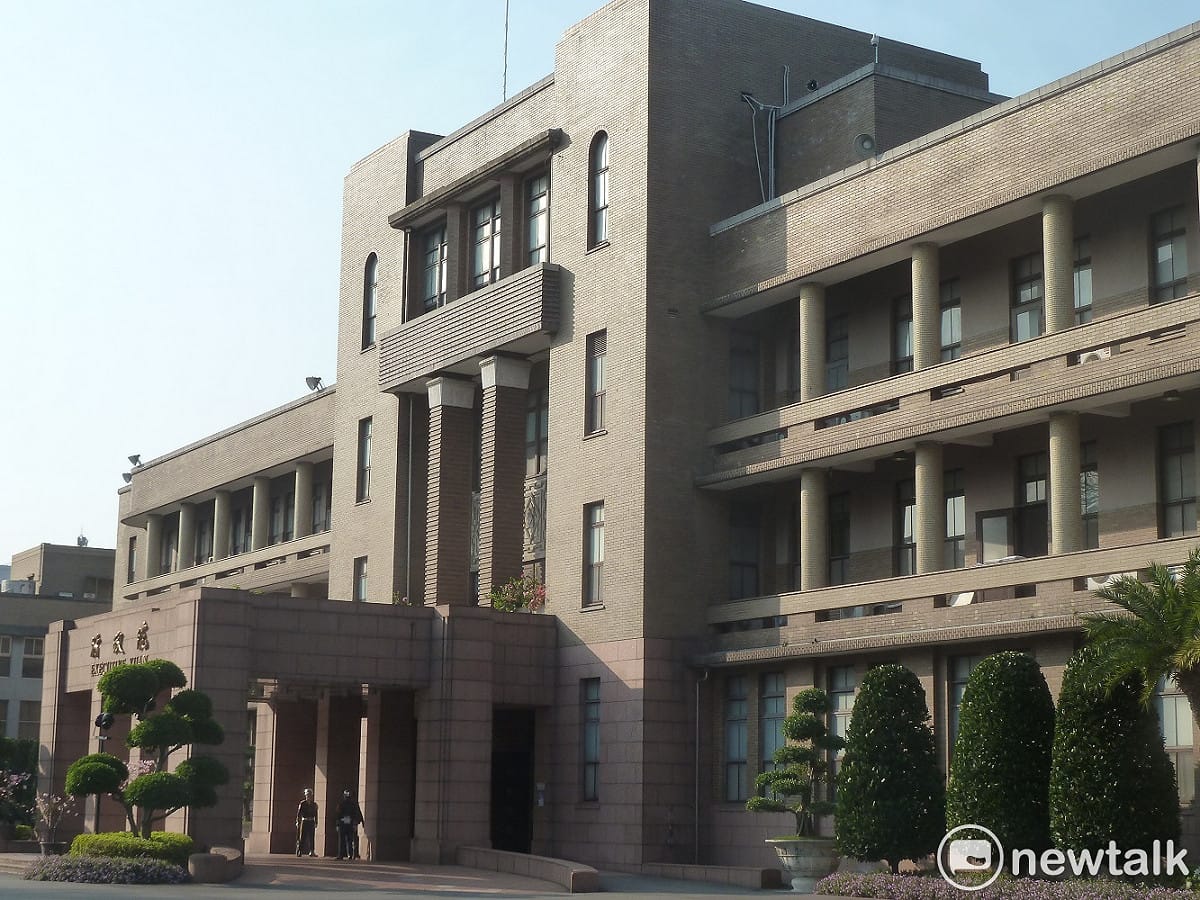 政院人士今天表示，對於特別條例的後續，政院還在研議中。圖為行政院。 圖：謝莉慧 / 攝