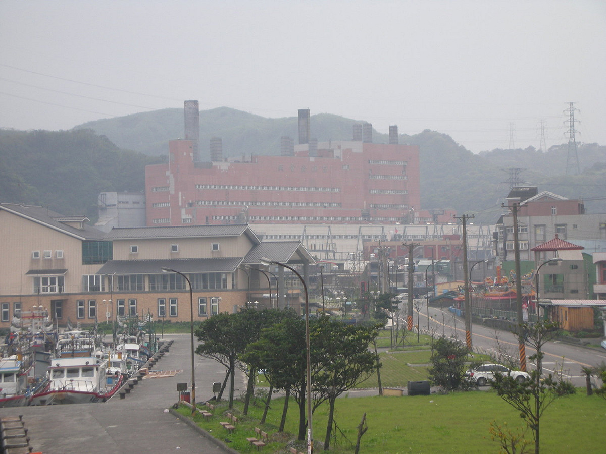 深澳發電廠位於新北市瑞芳區，主要供應台灣北部電力需求。 圖：王峻昌/攝