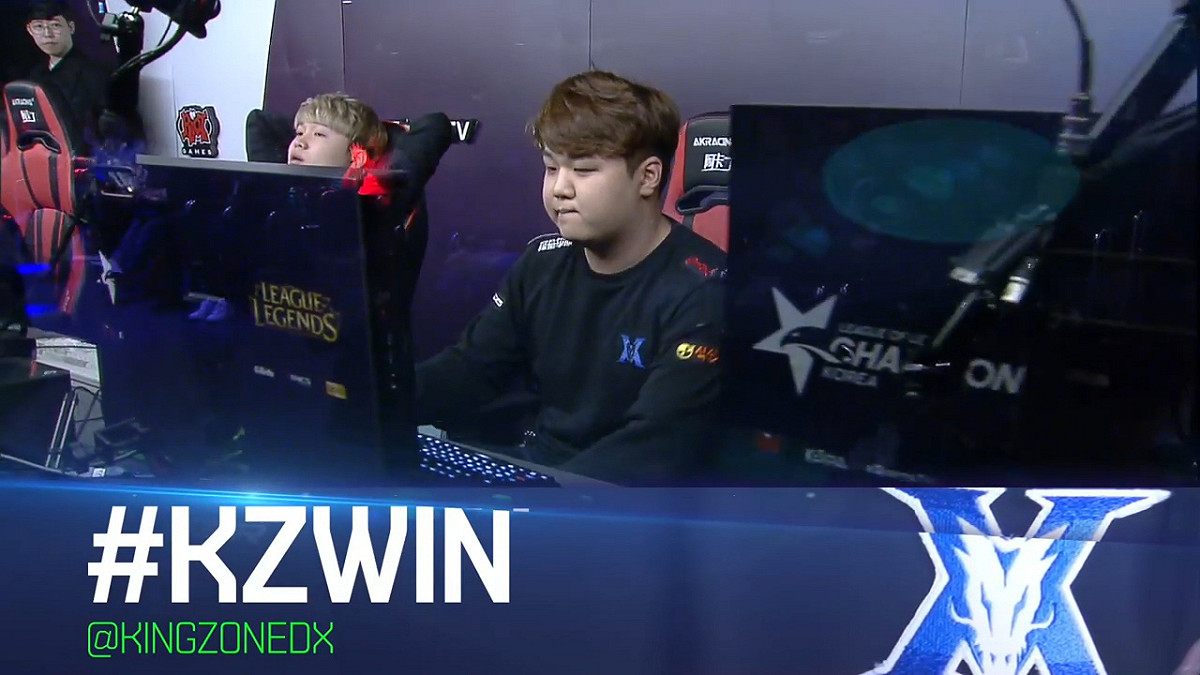 第一場艱辛拿下勝利後，KZ選手也略顯疲態。 圖：翻攝自 LCK 官方視頻
