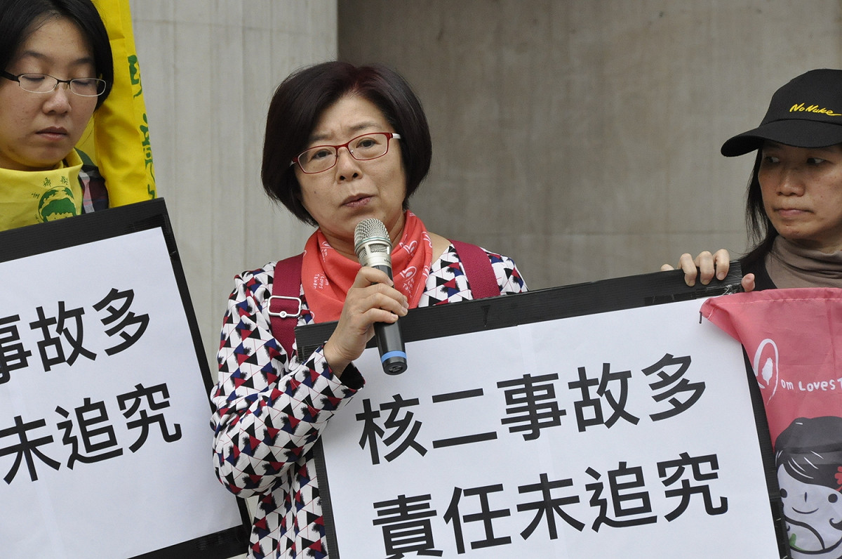 媽媽監督核電聯盟執行長楊順美表示，反對核二草率運轉，要求立委把關監督。  圖:陳香蘭／攝