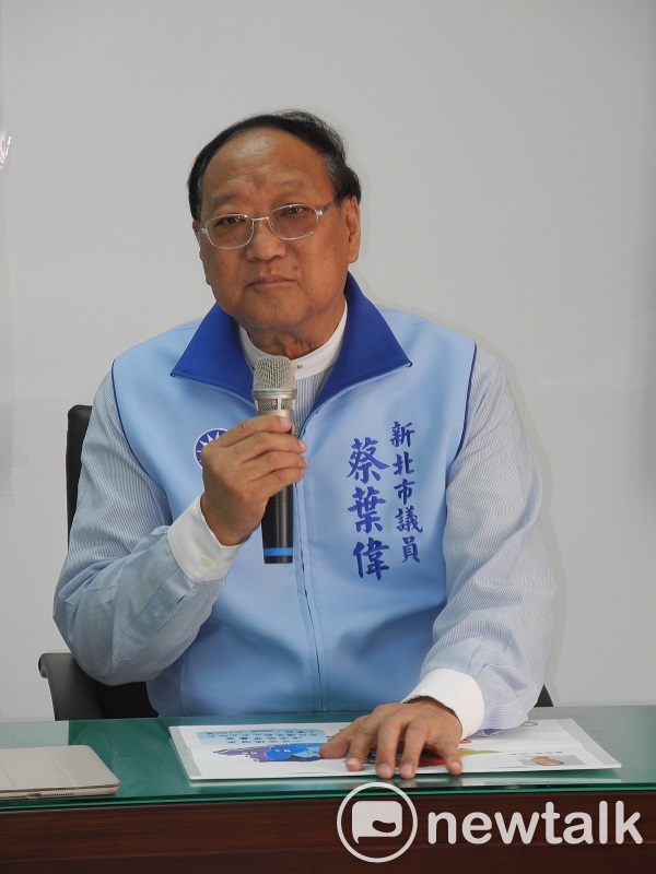 現任議員蔡葉偉希望交棒年輕人。 圖：王峻昌/攝