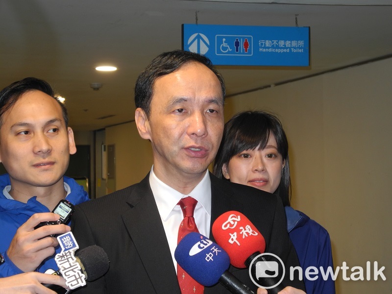 曾任新北市副發言人的葉元之 (左)、江怡臻，分別參選板橋區、土樹三鶯區議員初選，被視為「朱家軍」成員。 圖：王峻昌/攝