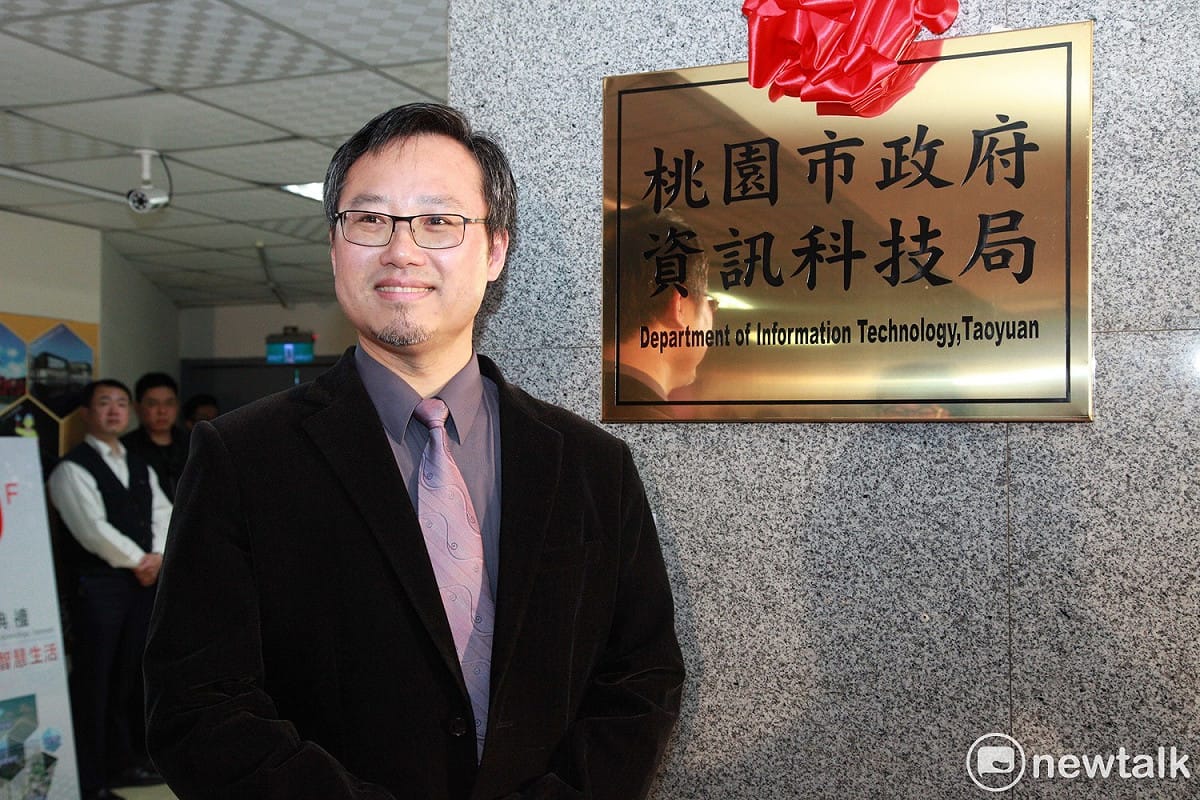 新任資訊科技局局長陳崗熒是中央大學太空科學研究所博士，曾任華梵大學電子工程系助理教授，原任亞洲矽谷計劃專案辦公室主任。 圖: 林昀真/攝
