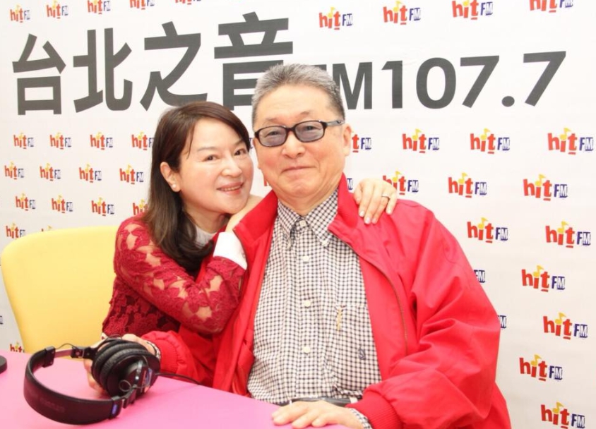 李敖今(18)離世，享壽83歲。好友周玉蔻受訪表示，雖然李敖生前是非多，但其實他是刀子嘴豆腐心。圖為周玉蔻與李敖之合照。 圖：擷自周玉蔻臉書