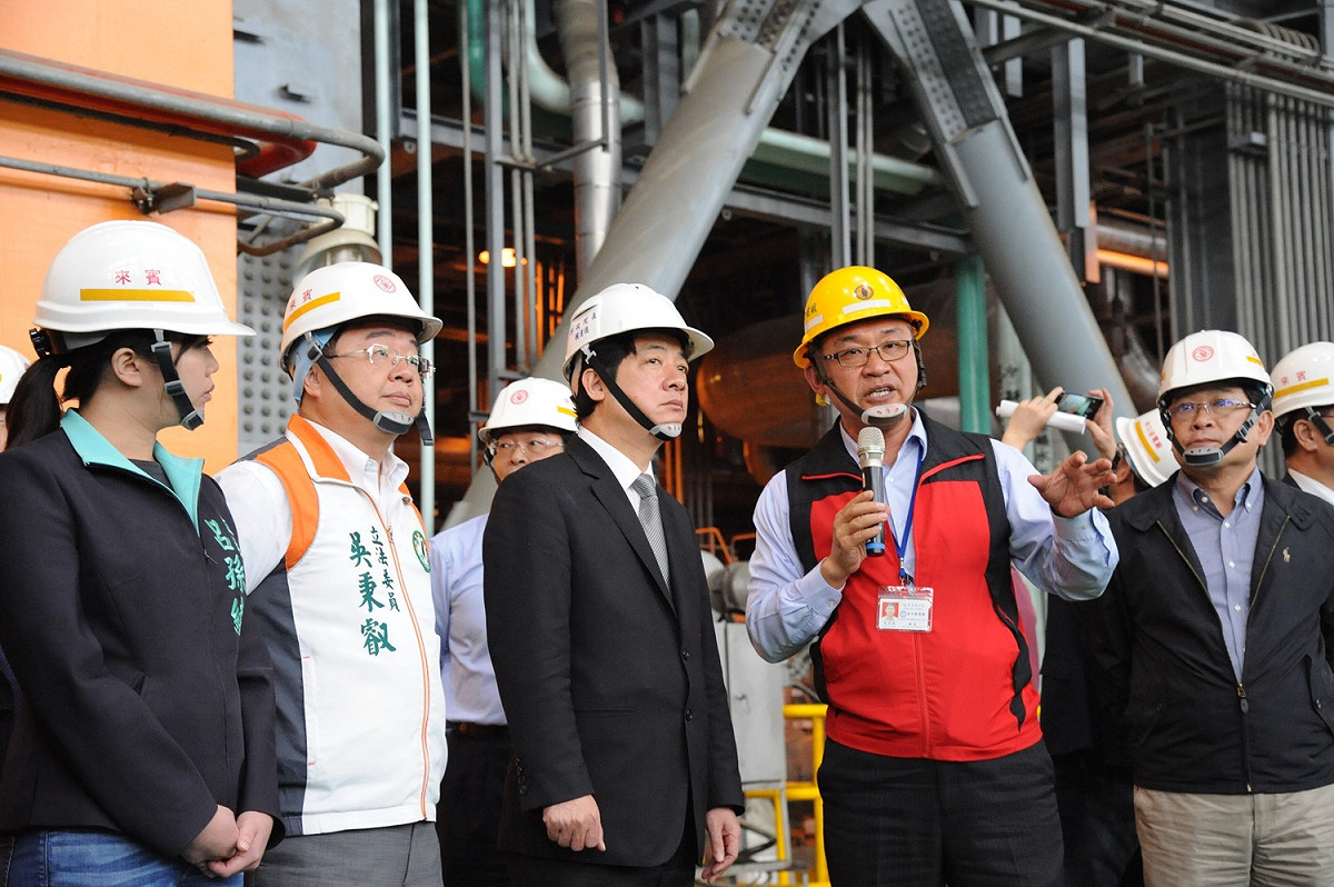 行政院長賴清德今（18）日視察林口發電廠。 圖：行政院/提供