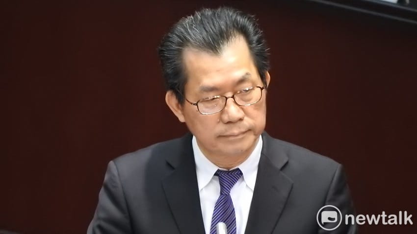 環保署長李應元表示，要求用公投表決要核四還是要深澳，若大家選擇核四，願下台承擔責任。 圖：新頭殼資料照片
