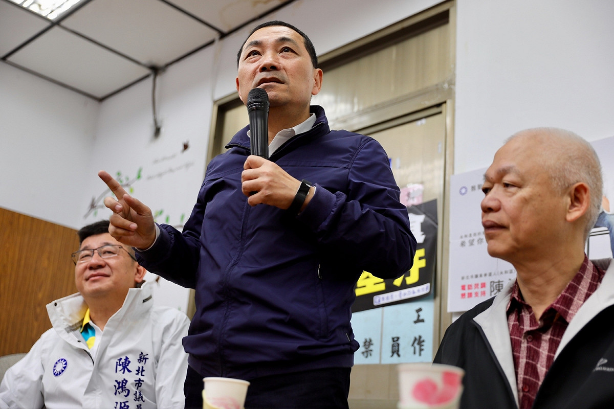 侯友宜與地方民眾座談，強調：好的市政政策一定要延續，做到更好。 圖 : 侯友宜競選辦公室/提供