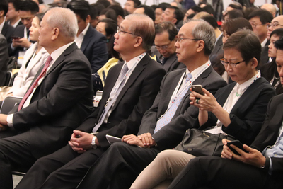 台灣的國家生技醫療產業策進會和香港交易所今天簽定諒解備忘錄（MOU）。 圖 : 中央社