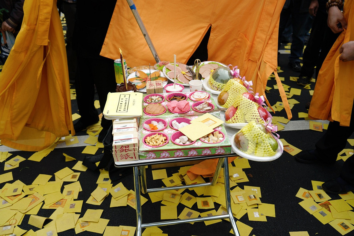 繆德生追思會祭品。 圖：張良一/攝