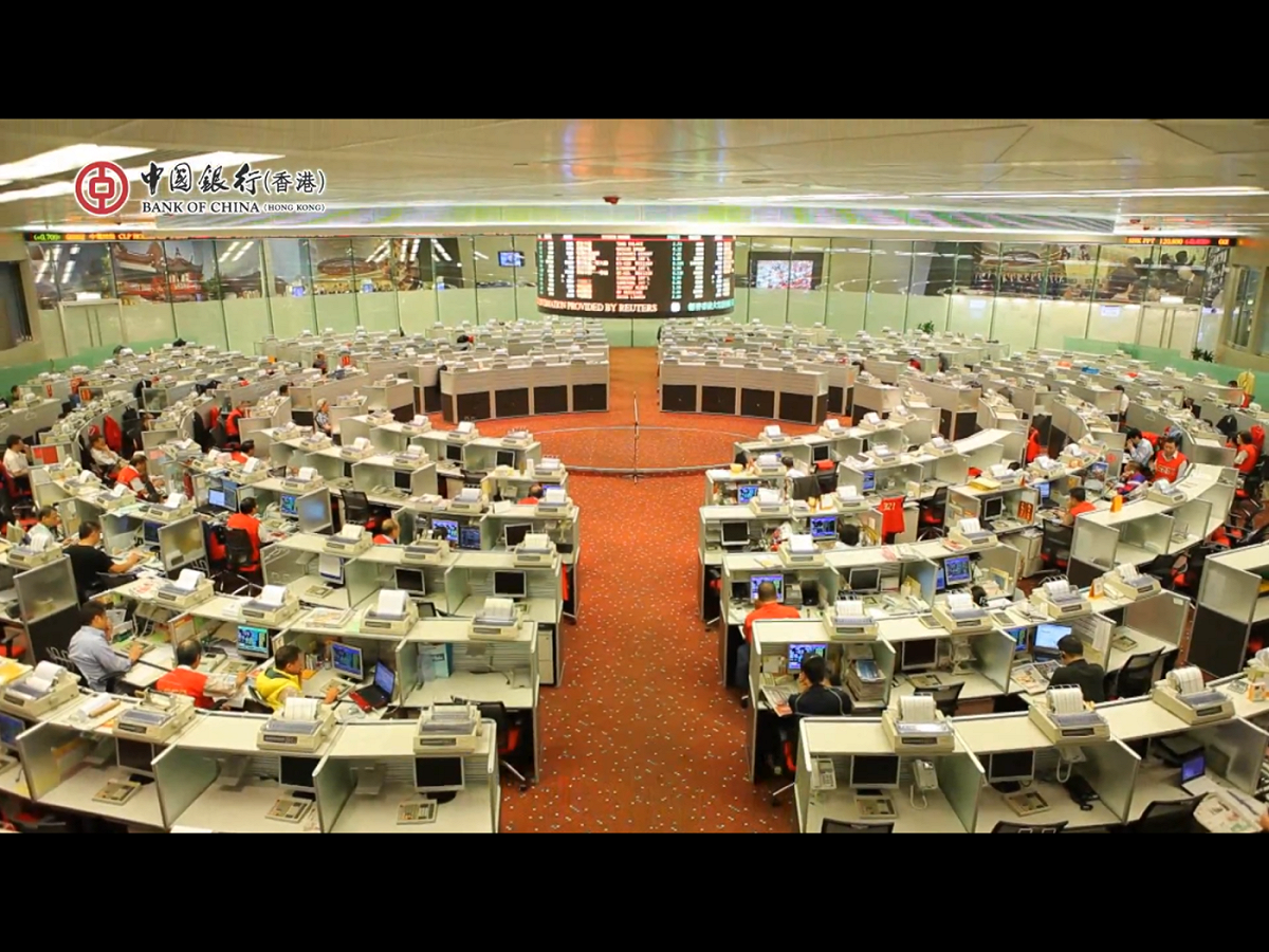 港股今早開市也跟隨外圍股市下跌，低開1140點（3.67%），開市報29930點。 圖：翻攝自Youtube（資料畫面）