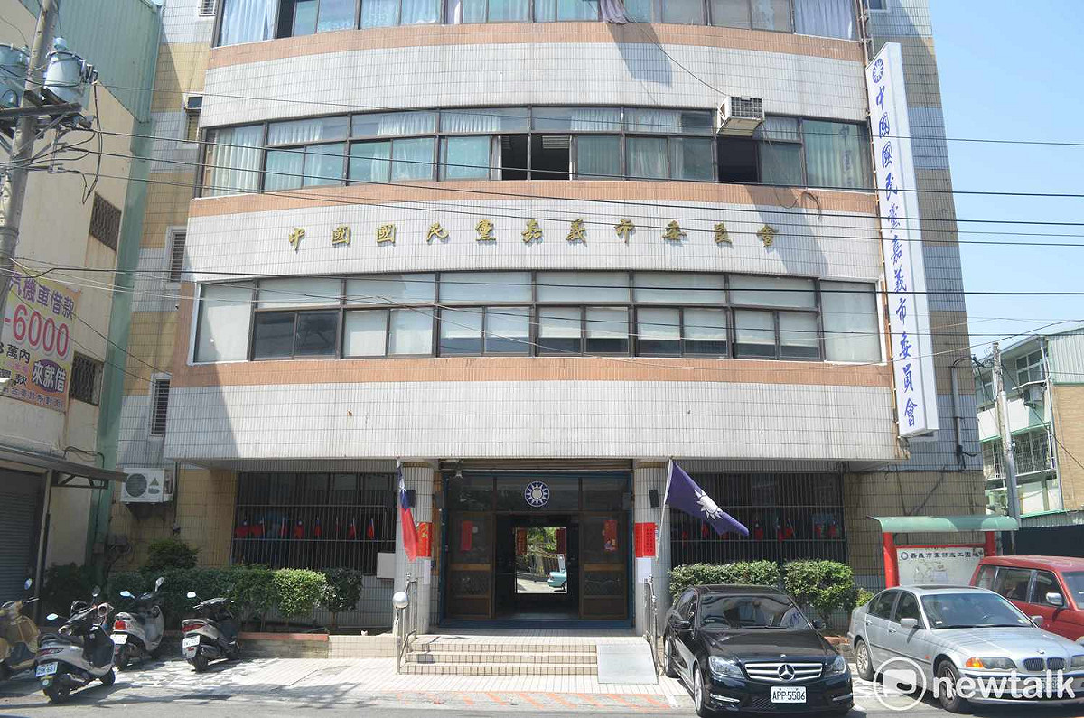 國民黨嘉義市黨部原先預計提名9位黨內同志參選市議員，節結果只有8人領表。 圖：蔡坤龍/攝