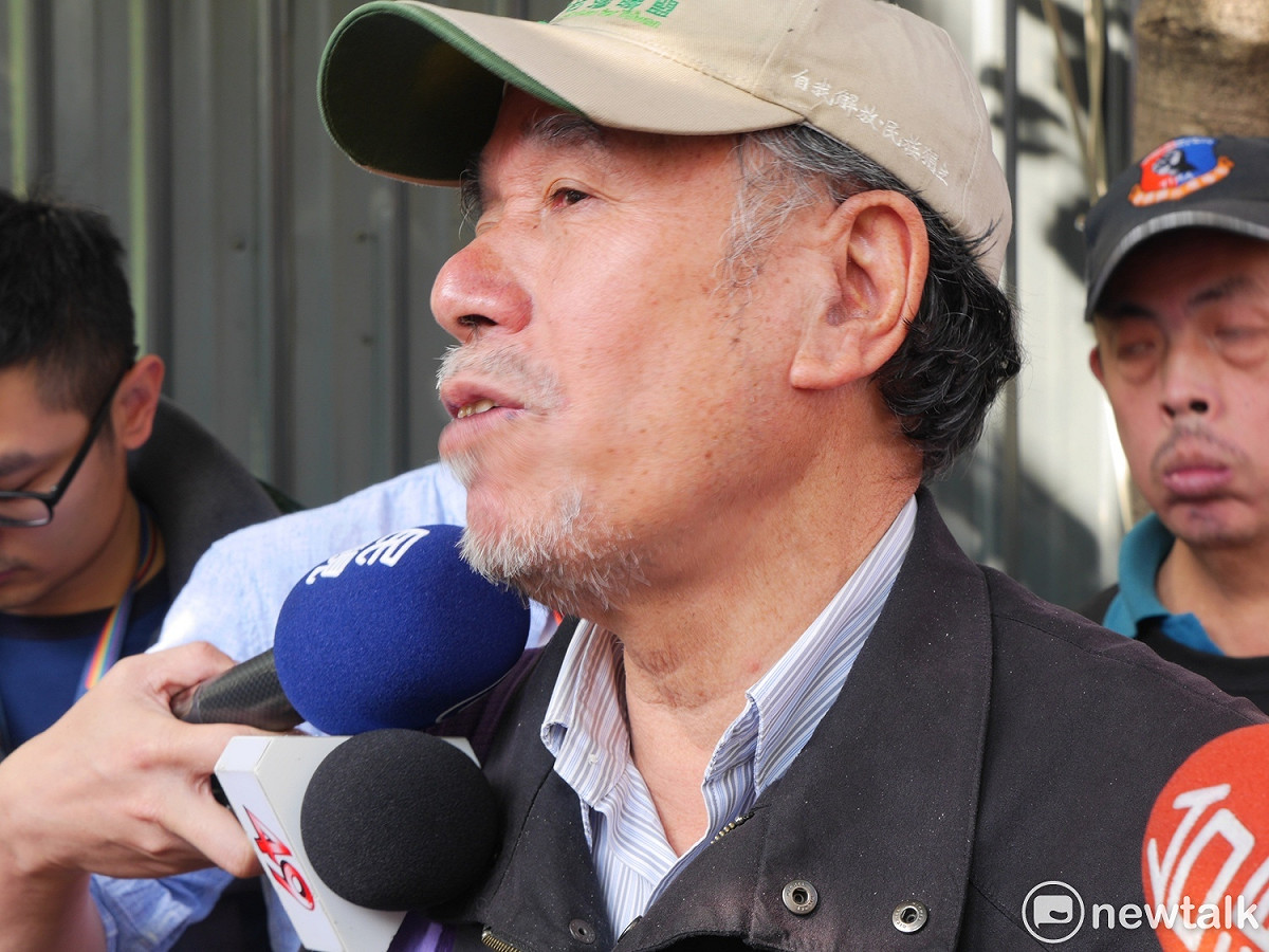 蔡丁貴接著說，強拆可能跟他宣布參選台北市長有關，「可能造成柯文哲心裡有壓迫，要來拆我的競選總部，他有那麼好的市政府大樓，還要來拆我帳篷，成什麼話！？ 圖：黃韋銓/攝