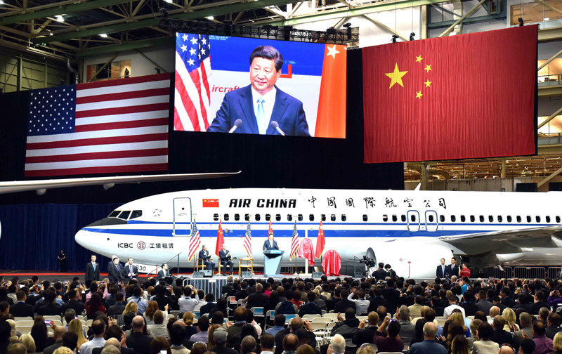 習近平在西雅圖參觀波音公司商用飛機製造廠並在歡迎儀式上致辭。 圖 : 翻攝自新華社網頁