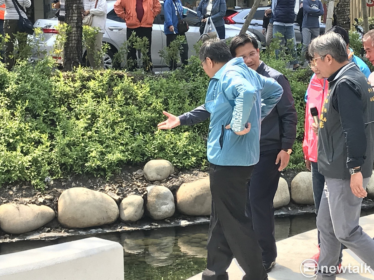 林佳龍向柯文哲說明綠川整治。 圖 : 周煊惠 / 攝