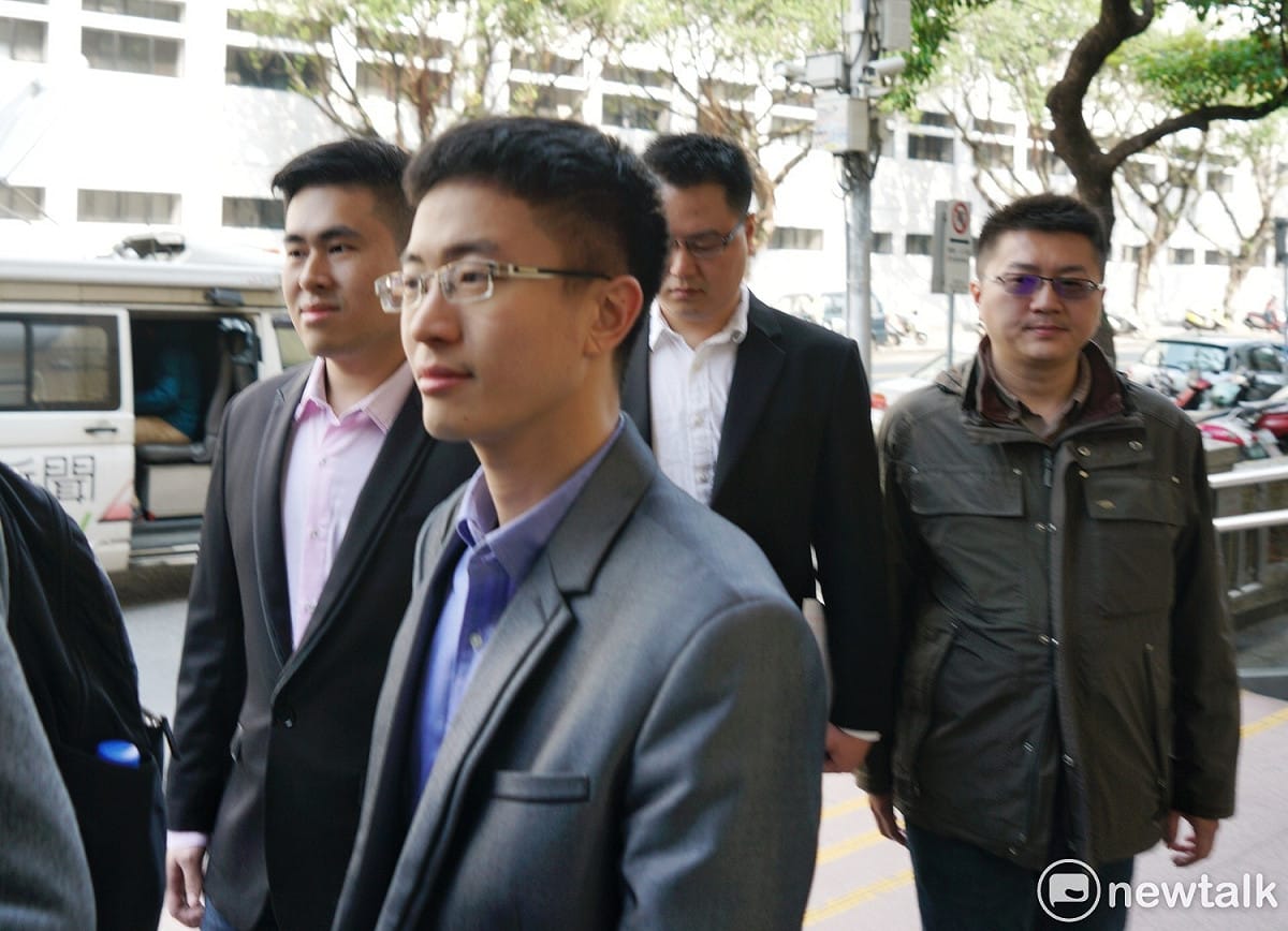 台北市議員侯漢廷涉犯國安法遭限制出境；因將隨同市長柯文哲訪美，北院准侯漢廷具保出境。 圖：張良一/攝(資料照片)