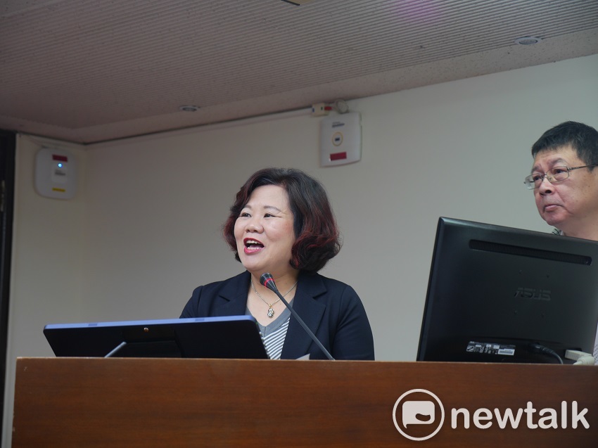 勞動部長許銘春今天首次赴立法院衛環委員會業務報告與備詢。 圖：趙婉淳/攝
