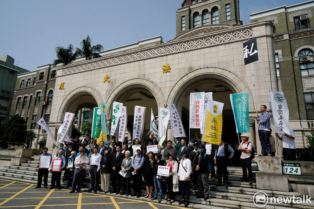 陪審團推動協會等團體發起「落實司法改革，5月5日支持陪審制大遊行」啟動記者會。 圖：張良一/攝