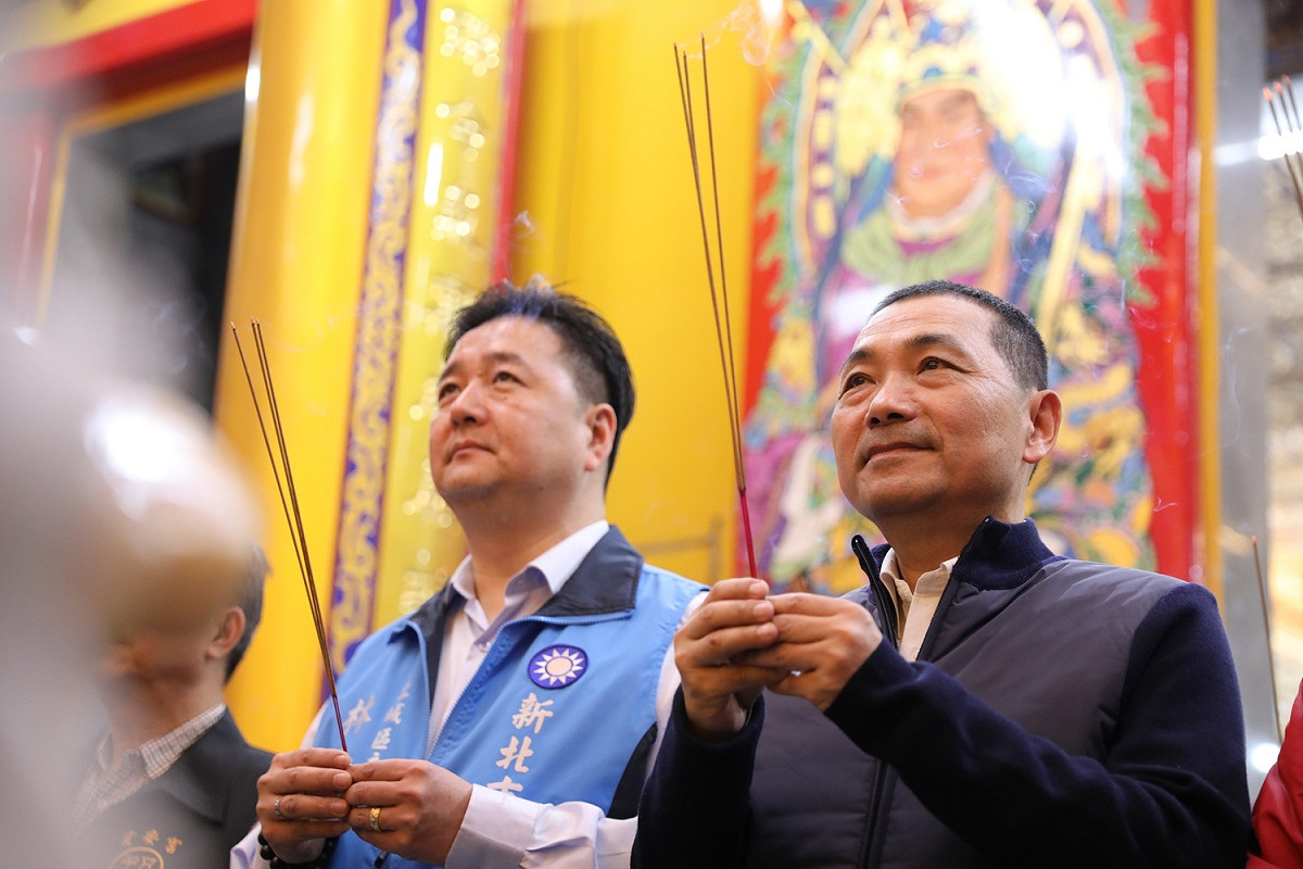 侯友宜今天照常拜會行程，未出席國民黨首場電視辯論會，他也憂心辯論會變成「抹黑會」。 圖：侯友宜競選辦公室/提供