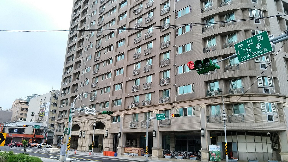 去年4月打通的桃園區中山路788巷，30公尺不到就是益壽七街。圖：桃園市政府/提供 圖 : 桃園市政府/提供