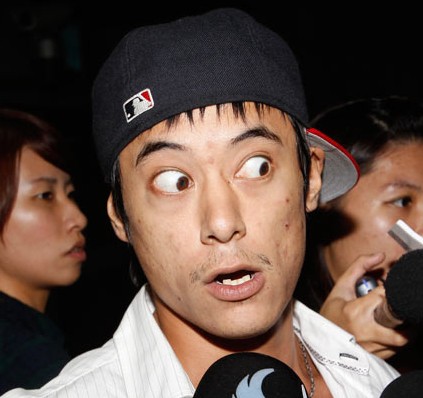 蔣家第四代蔣友青曾因恐嚇台北美國學校而遭判刑6個月。 圖 : 翻攝自央視網