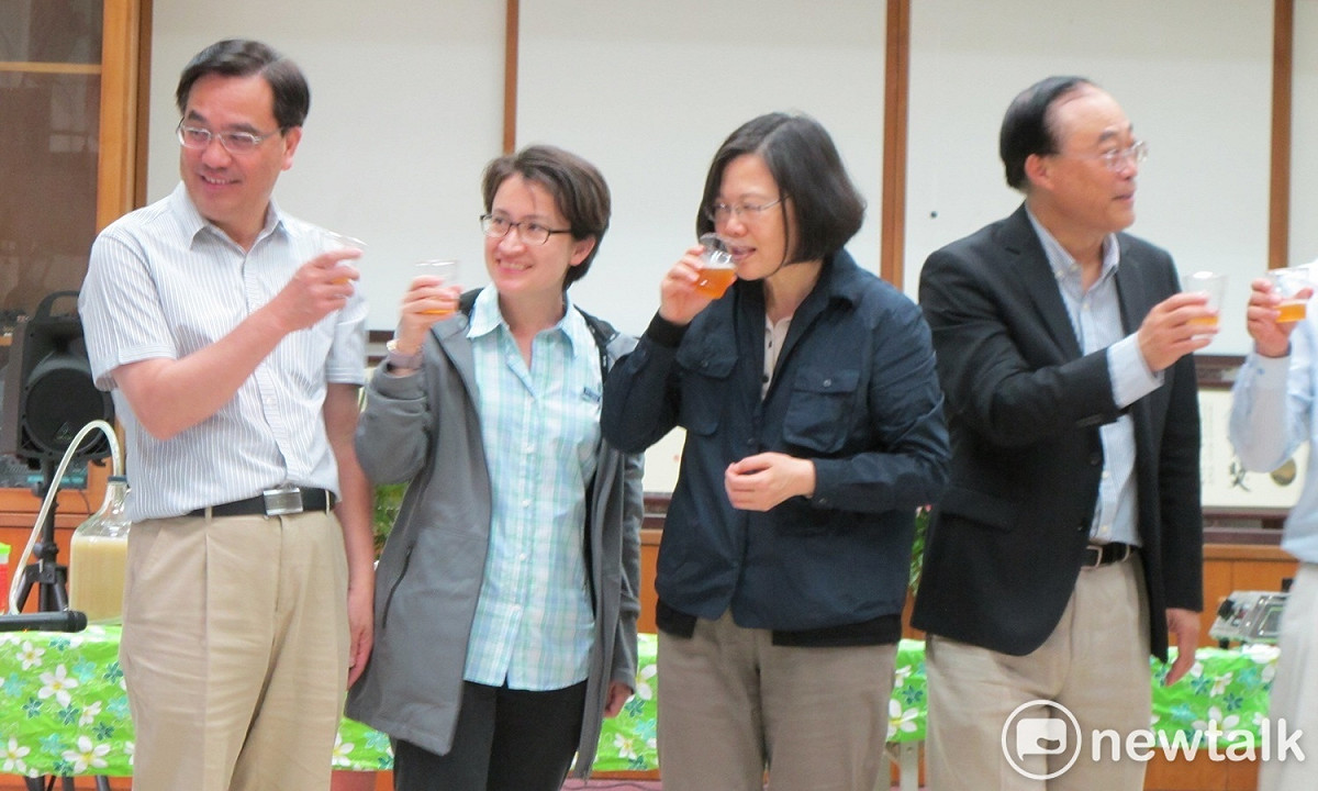 總統蔡英文花蓮觀光行銷今（30）日下午前往玉里東豐拾穗農場。 圖：林朝億/攝