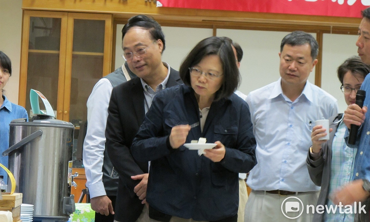總統蔡英文花蓮觀光行銷今（30）日下午前往玉里東豐拾穗農場。 圖：林朝億/攝