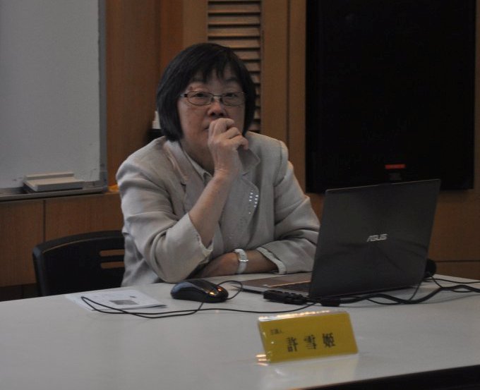 行政院今（31）日公布首屆「促進轉型正義委員會」正、副主委及部分委員提名名單，以研究二二八事件聞名的台灣歷史學家許雪姬獲提名委員。 圖：翻攝二二八的女兒瞼書