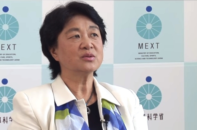 日本首位女性太空人向井千秋，曾在外太空執行任務達 500 小時，現正成立殖民研究中心，尋找太空殖民的可能性。 圖：翻攝自 Youtube