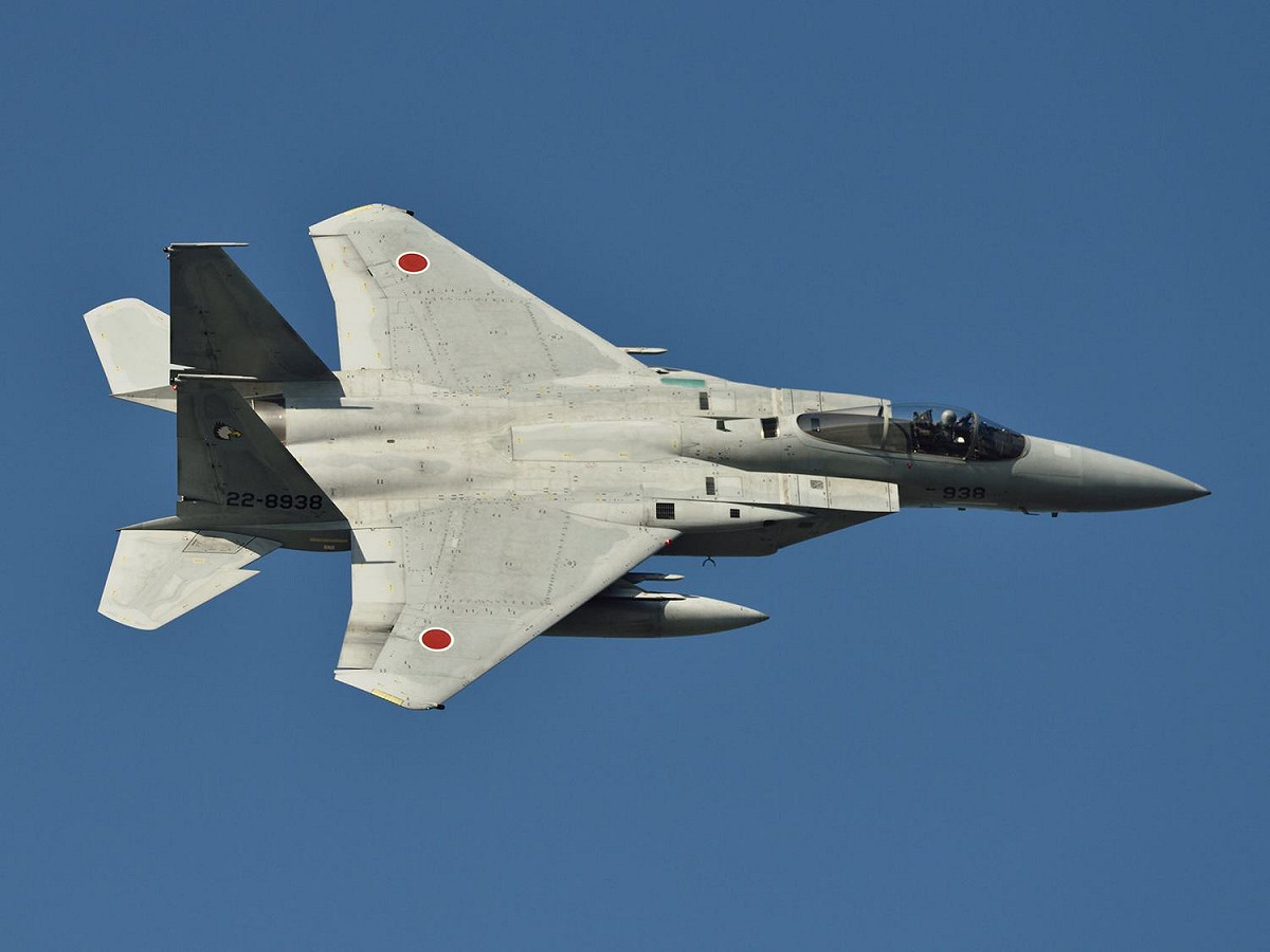 日本擬在東京都小笠原群島設置自衛隊機動雷達，以監控中國航母軍機。 圖：翻攝飛行員之家臉書