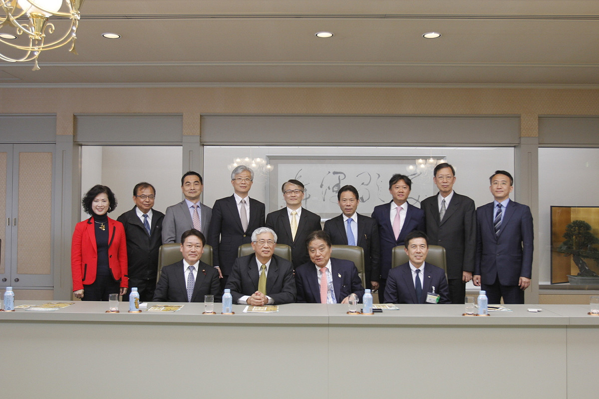 台中市觀光旅遊局長陳盛山率領代表團訪名古屋，與河村隆之市長團隊合影。 圖 : 台中市觀旅局/提供